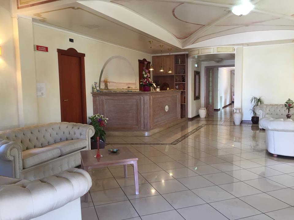 Hotel Terra Di Gallura Budoni Exterior foto
